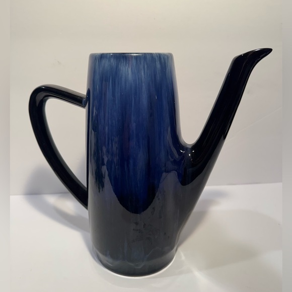 Vintage Blue Mountain Pottery Coffee Pot - Picture 5 of 11